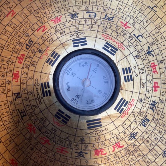 Vintage Mid Century Crane Chinese Gold Compass - Picture 2 of 7